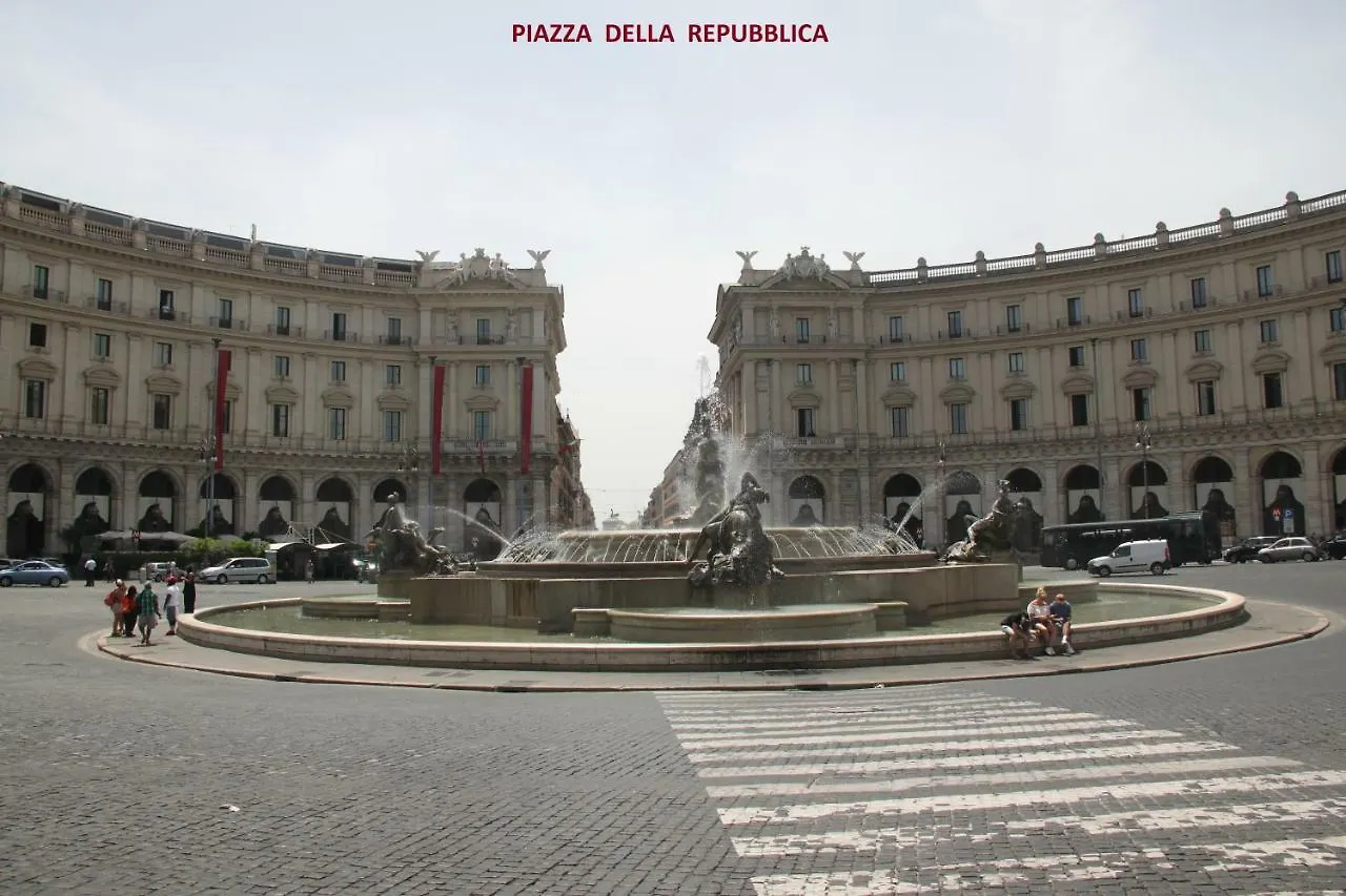 Roma Vespahouse 2*, Rome