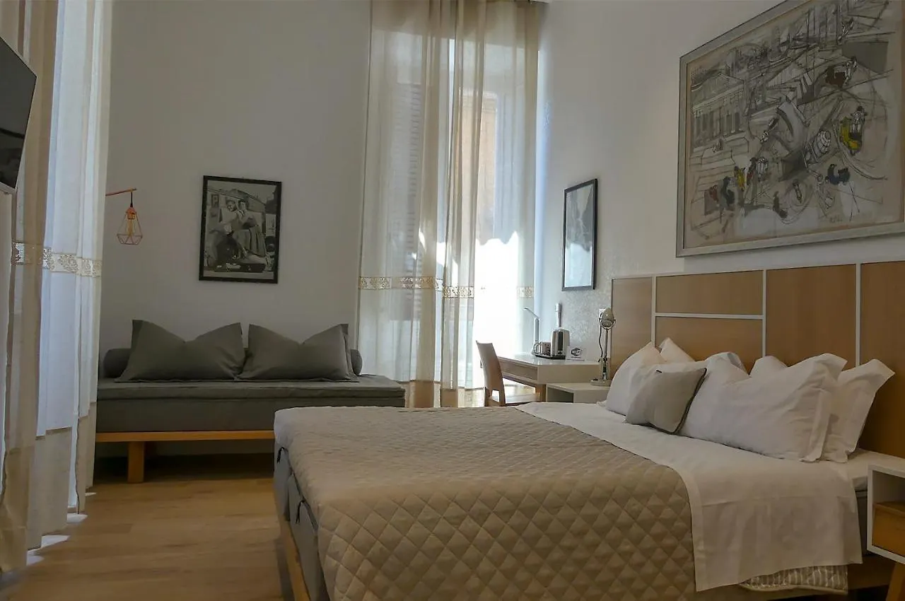 Roma Vespahouse 2*, Rome Italy
